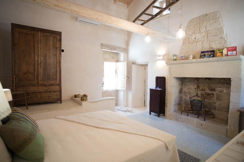 Historia- Dimore Corte Chiesa Corigliano dʼOtranto Εξωτερικό φωτογραφία