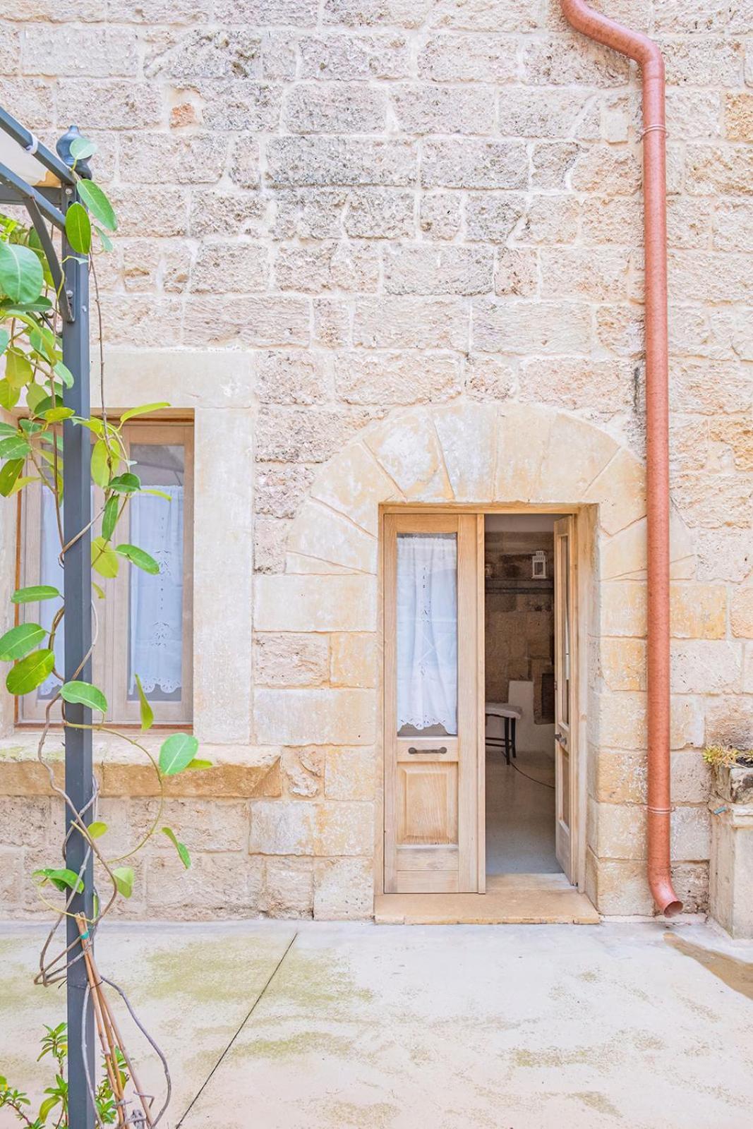 Historia- Dimore Corte Chiesa Corigliano dʼOtranto Εξωτερικό φωτογραφία